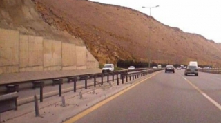 Yol qəzalarından qalan “xatirələr” - Dəmir arakəsmələr niyə düzəldilmir? - AÇIQLAMA 