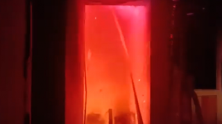 Xırdalanda ev yandı - VİDEO