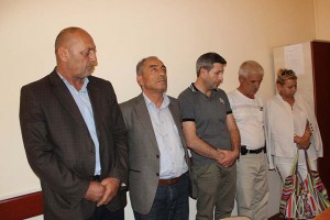 163 minə brilliant daş-qaş satmaq istəyən dəstə üzvləri tutulub - FOTO