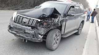 Cəlilabadda "Prado" yoldan 25 metr kənara aşıb bu hala düşdü  - VİDEO