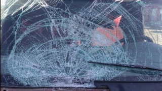 Şəkidə iki minik avtomobili toqquşub, xəsarət alan var