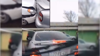 Qayda pozan sürücü avtomobili öndə dayanmış “Daewoo”ya çırpdı   - ANBAAN VİDEO