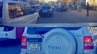 Qayda pozan sürücü qəza təhlükəsi yaradıb qarşı tərəfi borclu çıxardı    - VİDEO