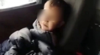 -30 dərəcə şaxtada küçədə qalan üç yaşlı uşaq xilas edildi - VİDEO 