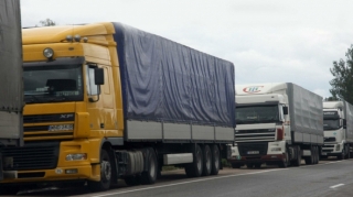 Сотни фур с фруктами для РФ возвращают в Армению из-за санитарных проблем 