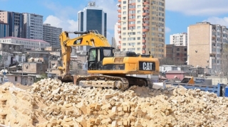 Bakıda bu ərazilərdəki qəzalı binalar söküləcək - VİDEO 