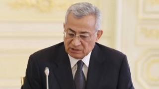 Vaqif Axundova AĞIR İTKİ 