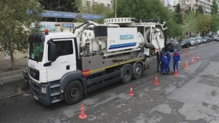 Bakıda yağış su xətləri təmizlənib