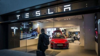 Tesla-nın təhvil verdiyi avtomobillərin sayı azalıb 