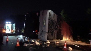 Türkiyədə ağır yol qəzası olub, 6 nəfər ölüb, 43 nəfər yaralanıb 