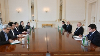 Prezident İranın yol və şəhərsalma nazirini qəbul etdi  - FOTO