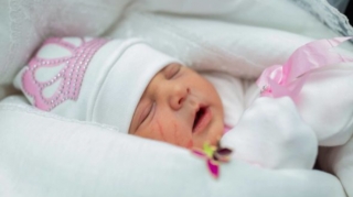 Müharibədən sonra doğulan şəhid övladlarının hesabına 5 min manat köçürüləcək   - FOTO