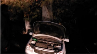 Göyçayda qəza:  Polislərin olduğu avtomobil qaz xəttinə çırpıldı, yaralılar var  - FOTO