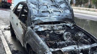 Sumqayıtda "Daewoo" təmirdən sonra yanıb - FOTO 