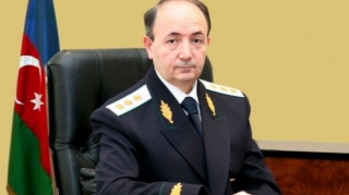 Fikrət Məmmədov rəisi işdən çıxardı