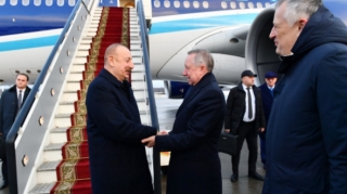 Prezident Sankt-Peterburq şəhərinə işgüzar səfərə gedib - FOTO 