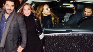 Əri Ebru Şallını avtomobildə DÖYDÜ - FOTO 