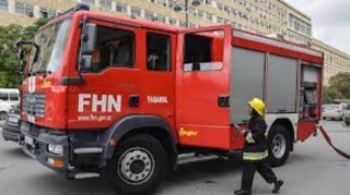 Sumqayıtda yaşayış binasında yanğın: Sakinlər təxliyə edilib 