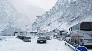 Yeganə beynəlxalq avtomobil yolu bağlanıb 