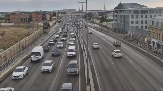 На каких улицах Баку 7 июля наблюдаются транспортные заторы? - ФОТО