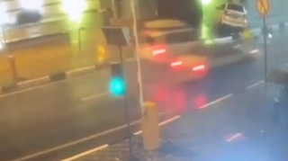 Sürət həddini aşan sürücü ağır qəza törətdi: 5 ölü, 3 yaralı - ANBAAN VİDEO 