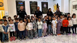 DYP məktəblilərlə görüş keçirdi - VİDEO