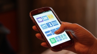 İl ərzində ölkəyə cəmi 1 telefon gətirmək mümkün olacaq 