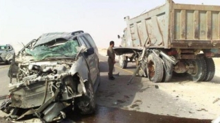 Mikroavtobus yol kənarındakı zibil konteynerinə çırpıdldı: 12 ölü, 23 yaralı 