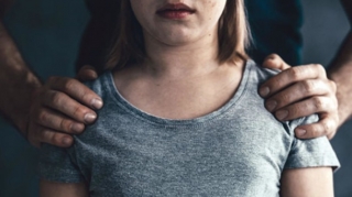 Azərbaycanda iyrənc hadisə: Ata iki qızına təcavüz etdi 