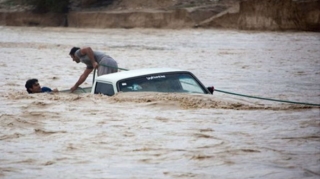 İranda daşqın nəticəsində ölənlərin sayı 90-a çatıb - FOTO 