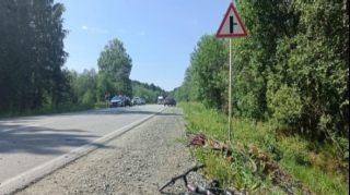 Yuxulayan sürücü velosipedçiləri vurdu