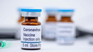 Varlı ölkələr COVID-19 əleyhinə peyvəndi kütləvi şəkildə alır