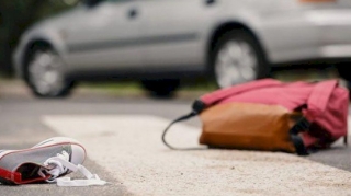 Biləsuvarda "Niva"   15 yaşlı qızı vurdu 