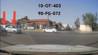 В Баку водители проехали на красный свет и создали опасную ситуацию — ВИДЕО 