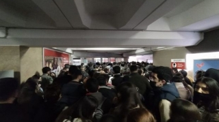 Bakı metrosunda vətəndaşlardan edtiraz: Süni sıxlıq, yoxsa pandemiya qaydaları? 