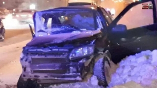 Rusiyada Şaxta baba və Qar qız  ağır yol qəzasına düşüb