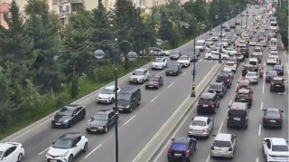 Bu yollarda tıxac var - SİYAHI 