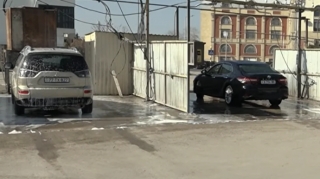 Tonlarla su israf olunur: Paytaxtda 50 qəpiklik avtoyuma xidmətləri araşdırıldı - VİDEO 