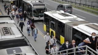 İstanbulda ilk dərs günündə ictimai nəqliyyat pulsuz olacaq