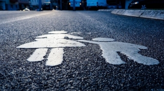 Bakıda avtomobil 11 yaşlı yeniyetməni vurub