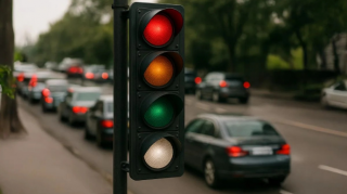 Bu ölkədə işıqforlara 4-cü rəng əlavə edilir; səbəb bu imiş 