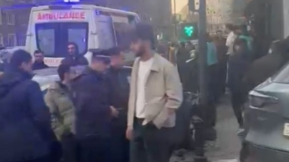 Bakıda avtomobillər toqquşdu - VİDEO 