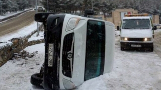 В Гусаре перевернулся пассажирский автобус, есть пострадавшие 