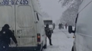 İsmayıllıda maşınlar yolda qaldı  - VİDEO