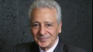 Məşhur həkim özünü koronavirusdan necə qoruyur?