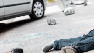 Naxçıvanda 22 yaşlı oğlanı maşın vurdu 