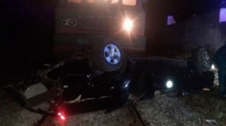 Ermənistanda qatarla minik avtomobili toqquşub, 4 nəfər ölüb