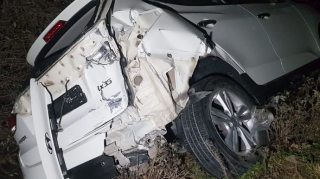 Qəza zamanı dirək aşdı - 3 kənd işıqsız qaldı - FOTO