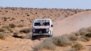 Almanlara İran şahından yadigar qalan "Gelandewagen" - FOTO
