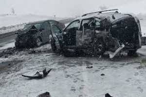 “Lada” “Hyundai”la toqquşdu: 3 ölü, 8 yaralı